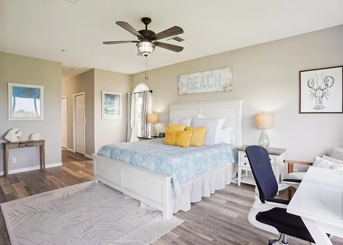 Mariner's Pointe 701